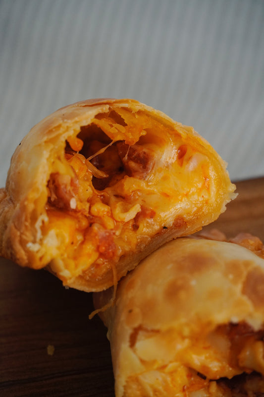CHORIZO Y QUESOS